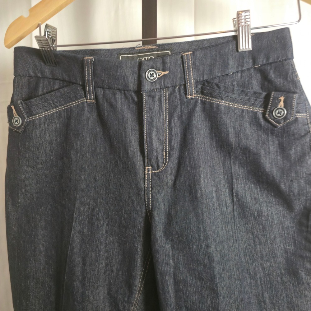 CATO Dark Wash Denim Capris Button Pocket Detail Women's‎ Size 4 Cropped Jeans - Picture 2 of 11